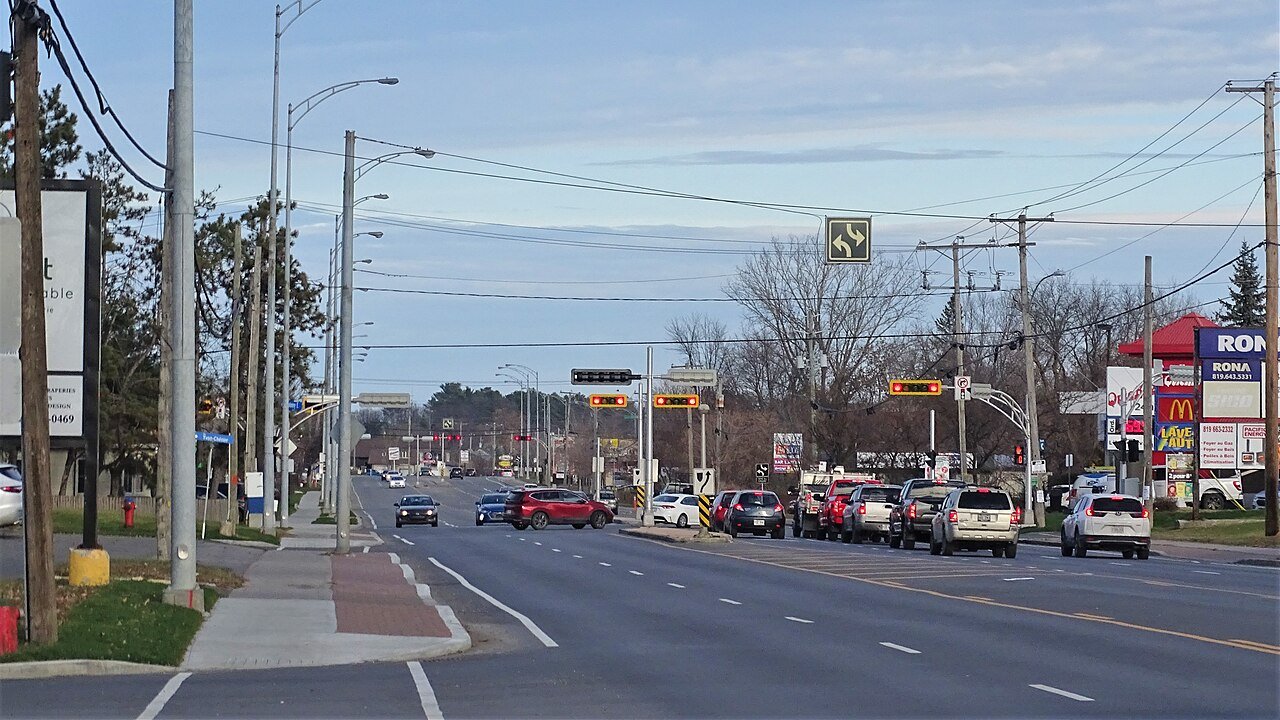Commerces du boulevard Maloney Est, Templeton